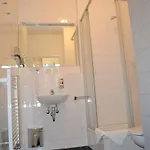 Midi Parkhotel Mitte Guest house