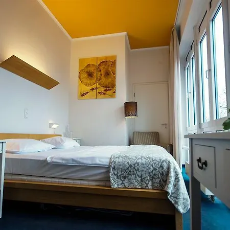 Midi Parkhotel Mitte Maison d'hôtes 3*