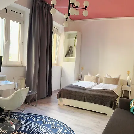 Midi Parkhotel Mitte Maison d'hôtes 3*