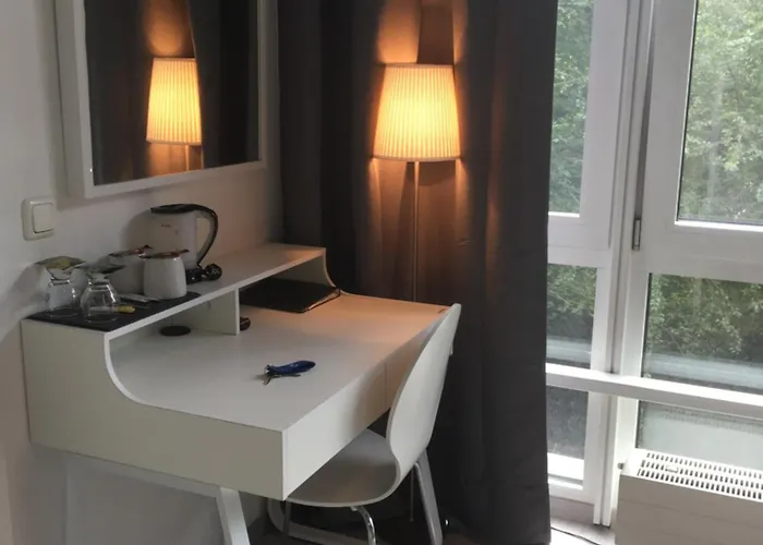 Midi Parkhotel Mitte 3* برلين