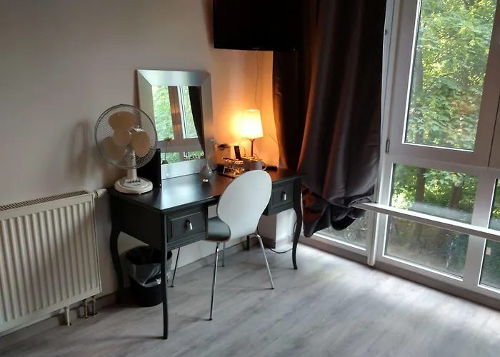 Πανσιόν Midi Parkhotel Mitte