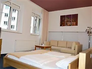 Midi Parkhotel Mitte Pensión 3*